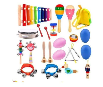 Drewniany zestaw instrumentów dla dzieci z kolorowymi instrumentami i plecakiem do przechowywania.