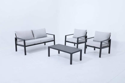 Meble ogrodowe aluminiowe zestaw sofa dwuosobowa, dwa fotele i stolik z poduszkami w neutralnym kolorze