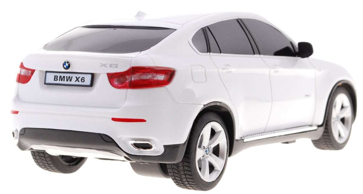 BMW X6 białe zdalnie sterowane auto w skali 1:24 z realistycznymi detalami i gumowymi kołami