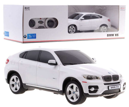 BMW X6 białe zdalnie sterowane RC auto w skali 1:24 z realistycznymi detalami i gumowymi kołami.