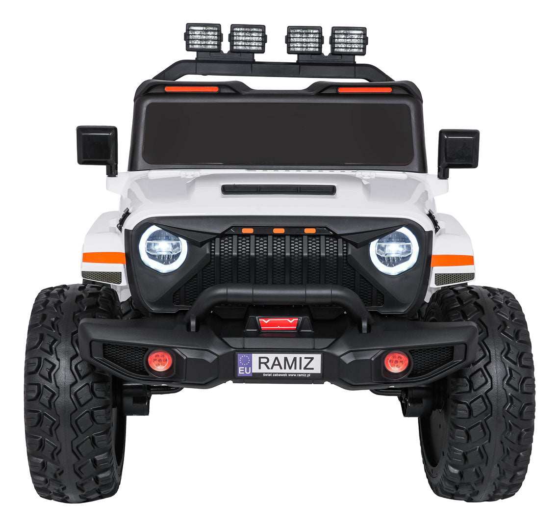 Pojazd Extreme Sport 4x4 biały zdalnie sterowany dla dzieci z terenowymi oponami i LED-ami